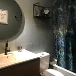 Apartment Con Encanto Y Terraza En Barri Vell De Girona, El Cul De La Lleona *