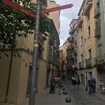 Con Encanto Y Terraza En Barri Vell De Girona, El Cul De La Lleona * Girona