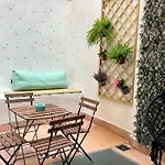 Con Encanto Y Terraza En Barri Vell De Girona, El Cul De La Lleona Appartement *