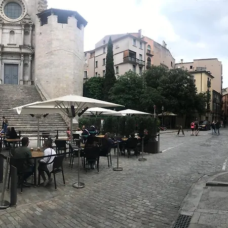 Con Encanto Y Terraza En Barri Vell De Girona, El Cul De La Lleona *