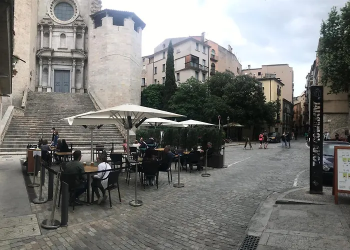 Con Encanto Y Terraza En Barri Vell De Girona, El Cul De La Lleona *