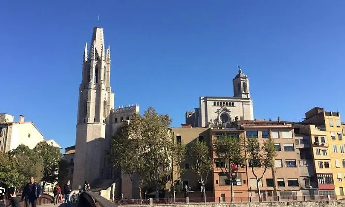 Con Encanto Y Terraza En Barri Vell De Girona, El Cul De La Lleona Apartman Girona