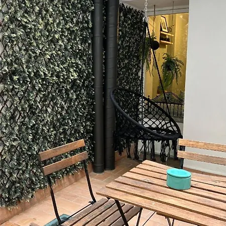 Con Encanto Y Terraza En Barri Vell De Girona, El Cul De La Lleona Apartman *